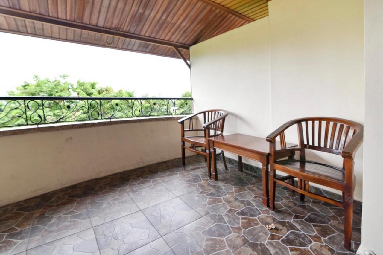 מלון קוטה לומבוק Reddoorz @ Raya Kuta מראה חיצוני תמונה
